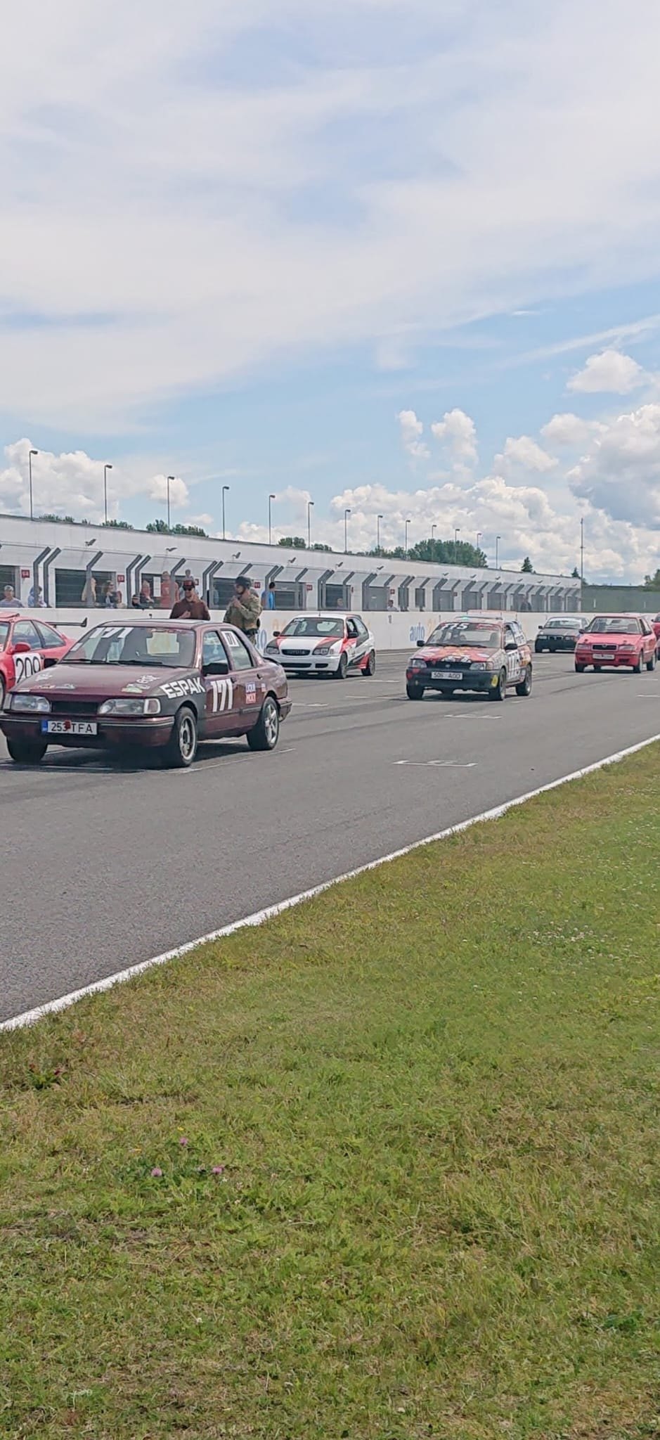 Street2Track auto radan reunalla
